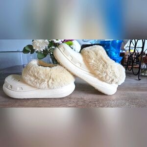 Faux Fur lined platform Crocs